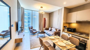 STAY BY LATINEM Luxury 1BR Holiday Home CVR A3001 near Burj Khalifa